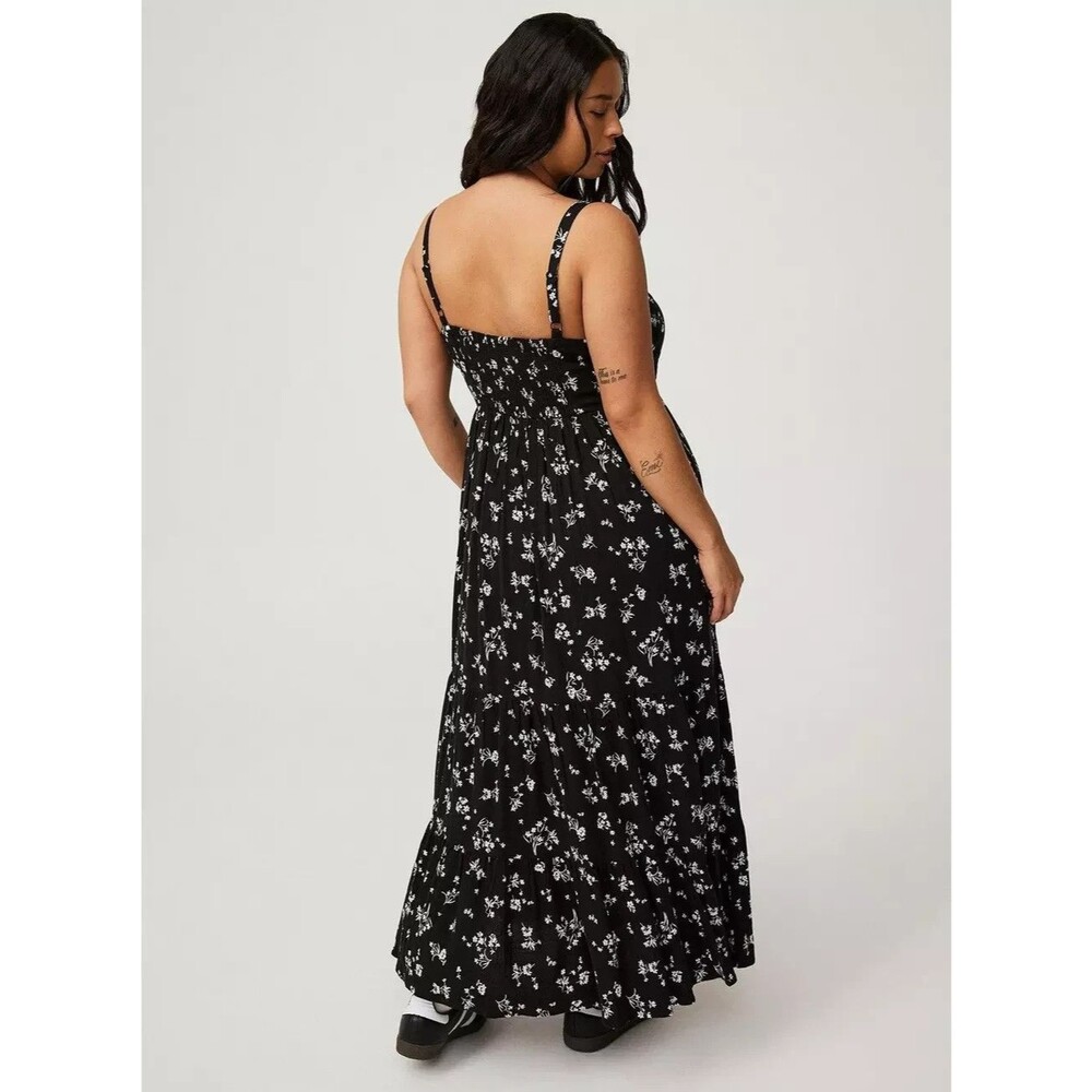 Torrid  Maxi Lace-Up Dress Black & White Floral Boho Cottagecore Size 1 1x BL - Picture 8 of 8